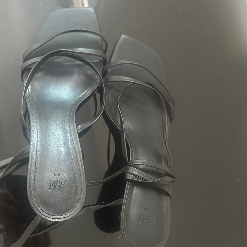 H&M Women's Black Strappy Sandals